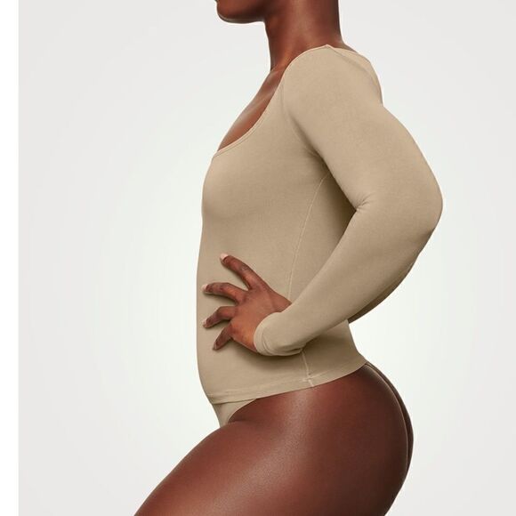 SKIMS
Vintage Scoop Long-Sleeve T-Shirt desert XS - Picture 4 of 5